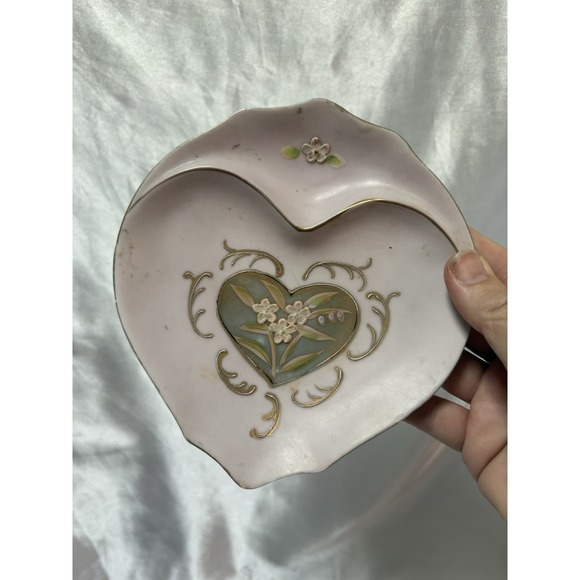 Other - FLIRTY VINTAGE HEART DISH TRAY Hand Painted shabby cottage garden